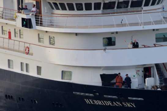 08 July 2021 - 20-56-08

-------------------
Cruise ship Hebridean Sky departs Dartmouth